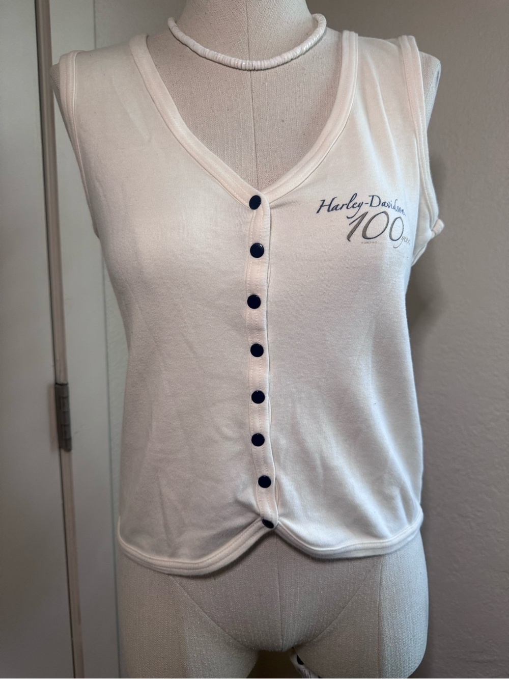 Harley-Davidson White Sleeveless Button-Front Tank with Black Buttons